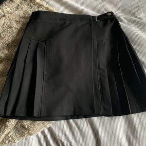 Black circle skirt with pleats